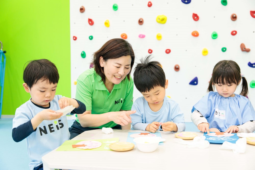【公式】子ども幼児教室の保育スタッフ / 新年度オープニングスタッフ